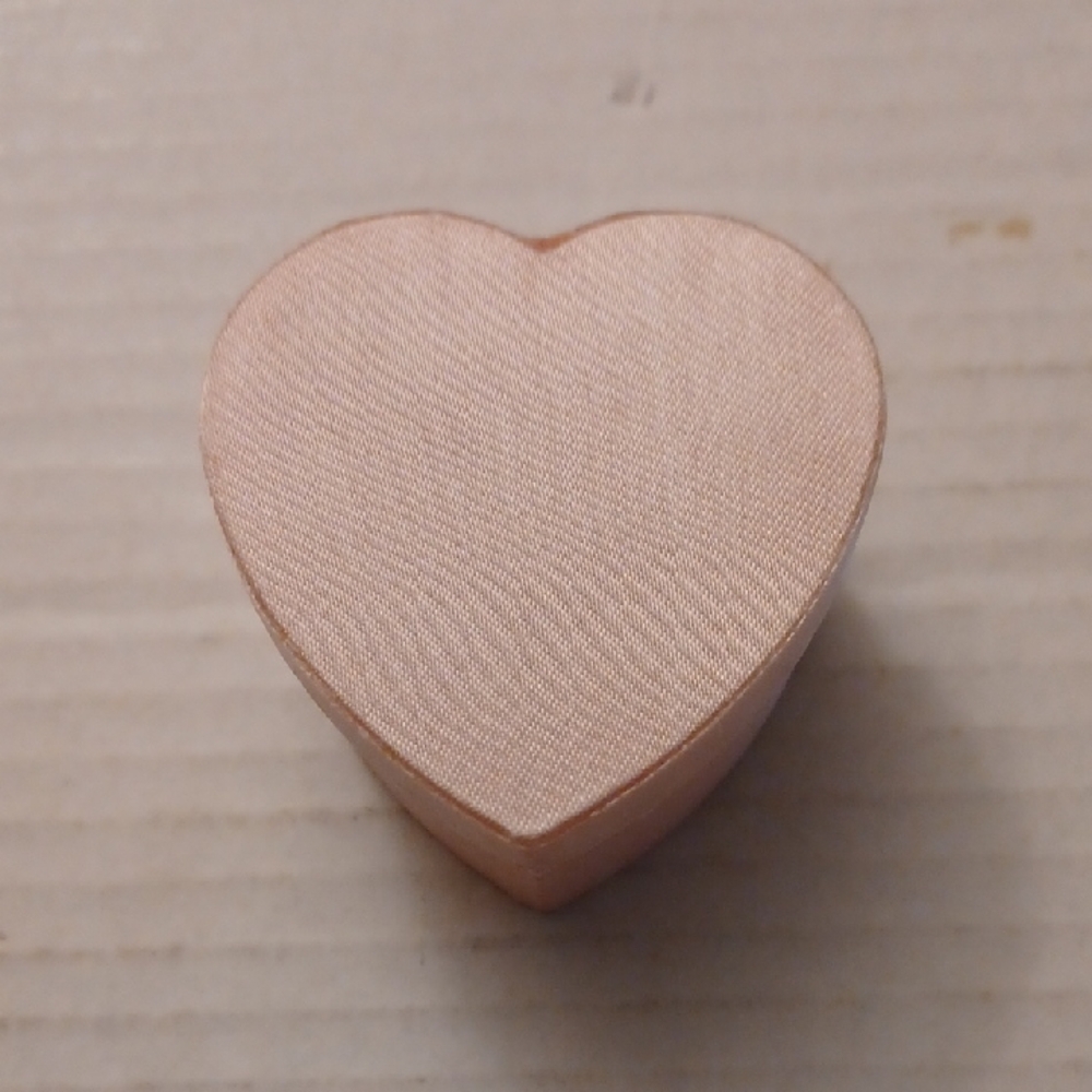 $4 Add-on Heart-Shaped Pink Jewelry Gift Box - Grooved For Necklace